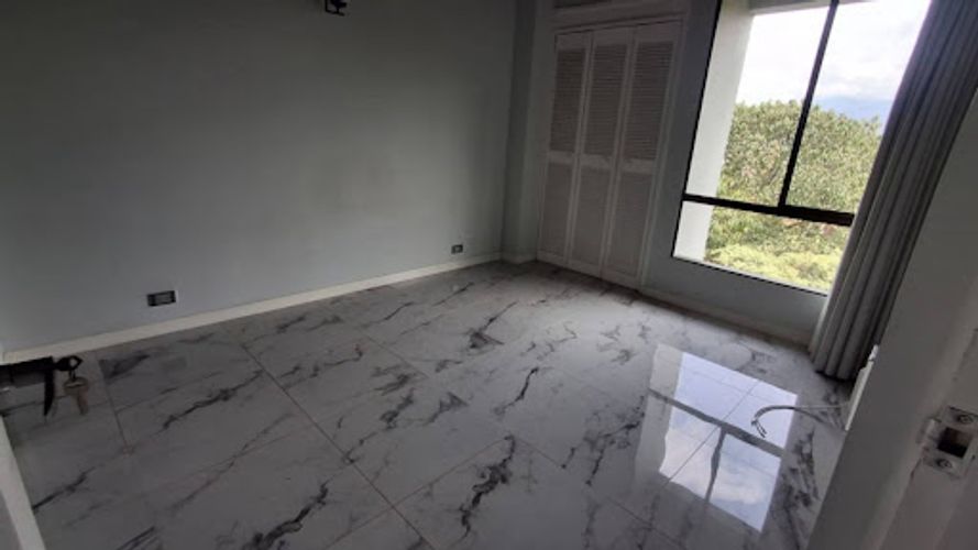 Apartamento de 2 alcobas en arriendo en La Visitación, Medellín, 60 m² · foto 10 de 14