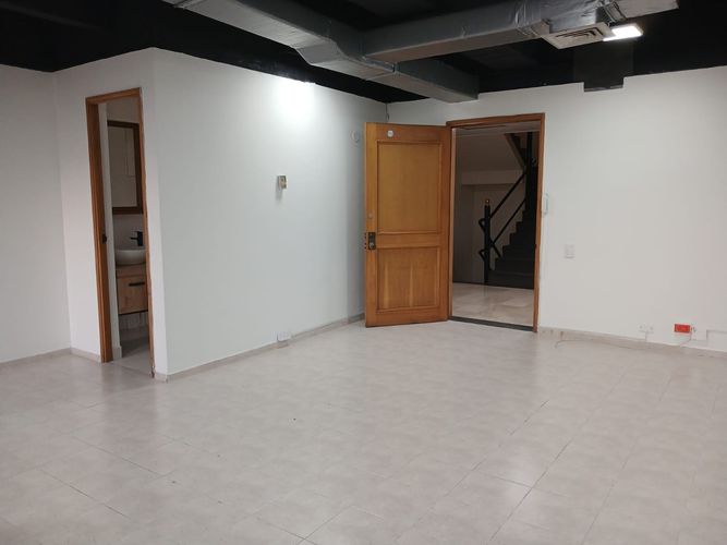 Oficina en arriendo en El Poblado, Medellín, 37 m² · foto 7 de 8
