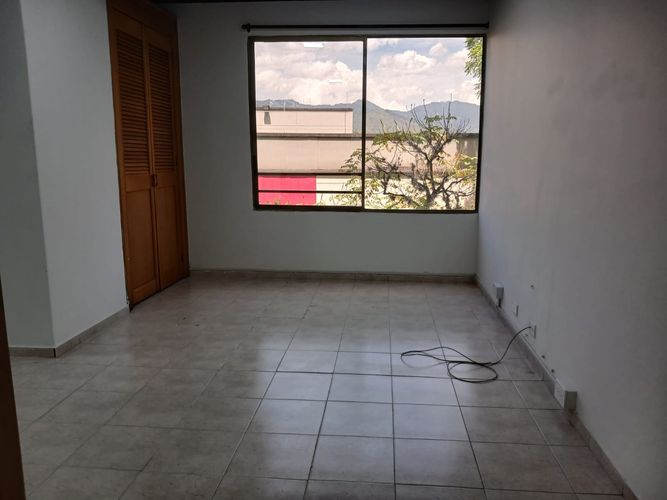 Oficina en arriendo en El Poblado, Medellín, 37 m² · foto 6 de 8