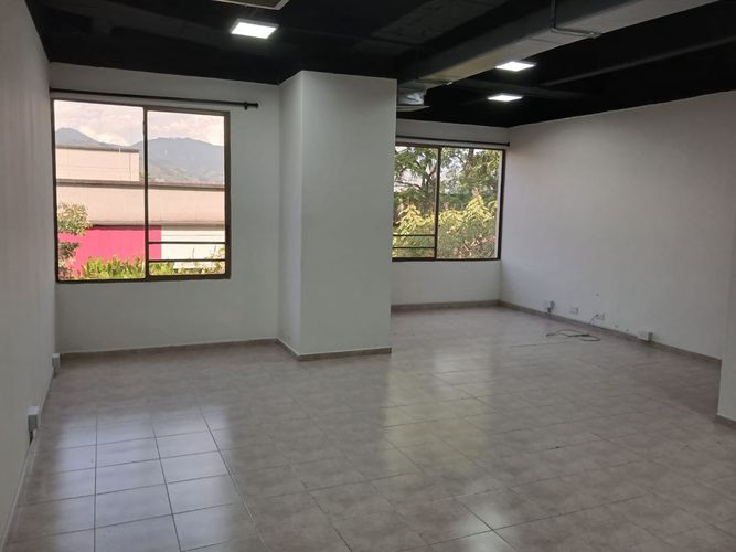 Oficina en arriendo en El Poblado, Medellín, 37 m² · foto 8 de 8