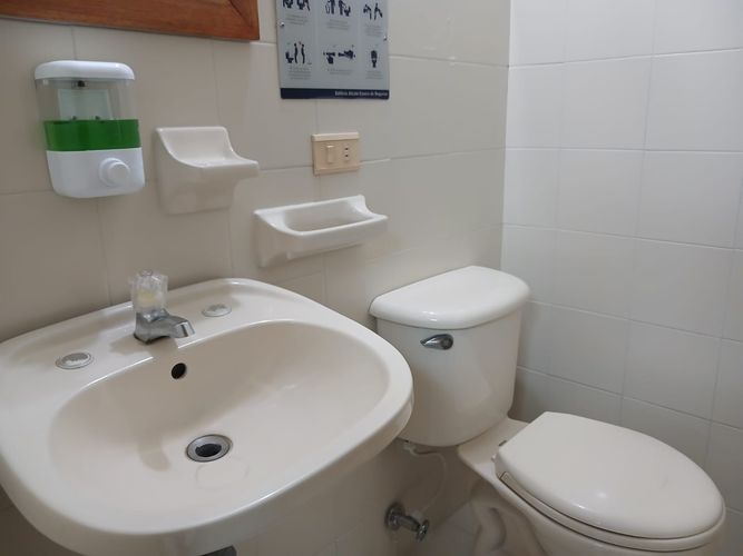 Oficina en arriendo en El Poblado, Medellín, 37 m² · foto 2 de 8