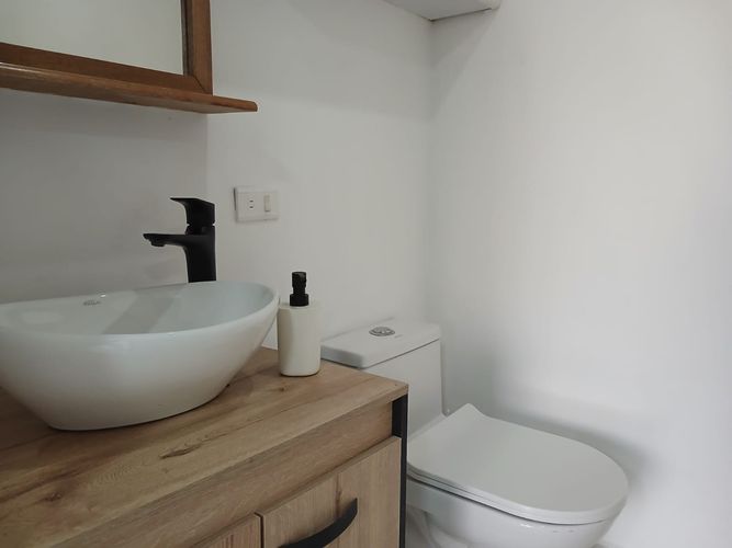 Oficina en arriendo en El Poblado, Medellín, 37 m² · foto 3 de 8
