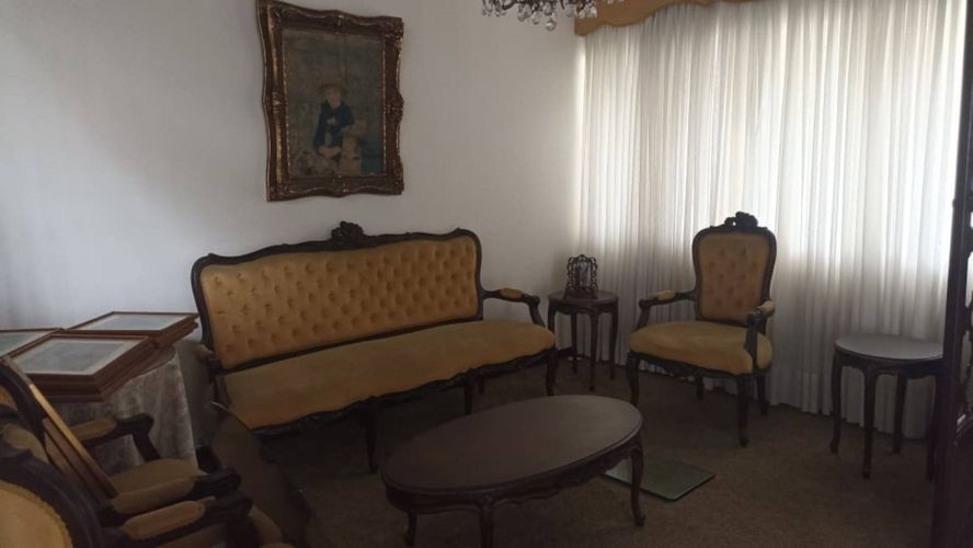 Casa de 4 alcobas en venta en Simon Bolivar, Medellín, 260 m² · foto 2 de 18