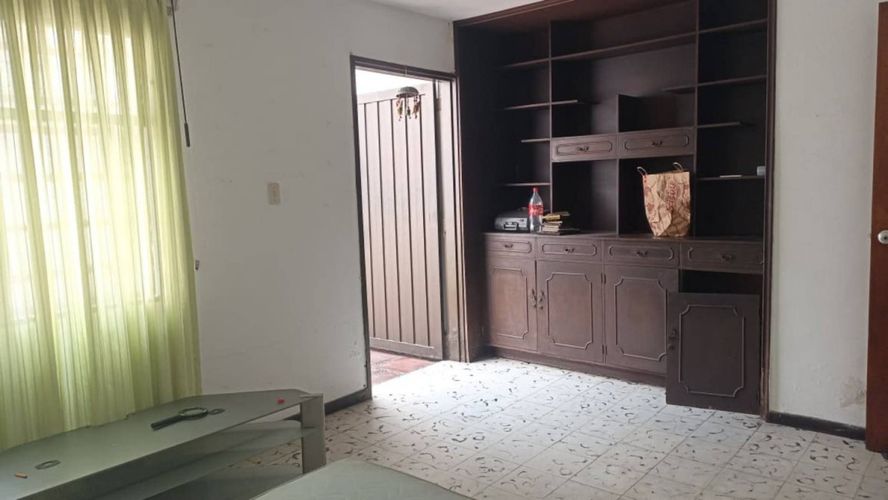Casa de 4 alcobas en venta en Simon Bolivar, Medellín, 260 m² · foto 3 de 18