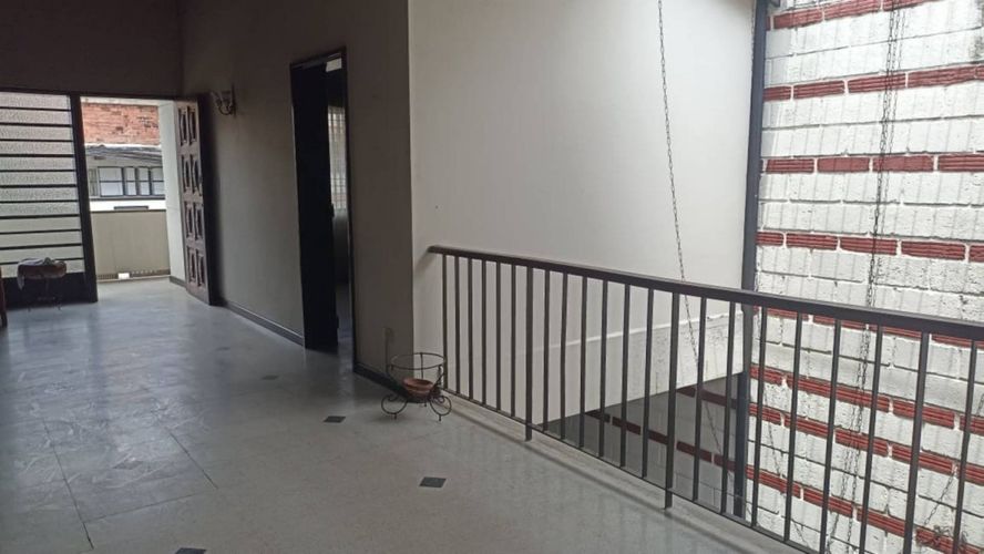 Casa de 4 alcobas en venta en Simon Bolivar, Medellín, 260 m² · foto 13 de 18