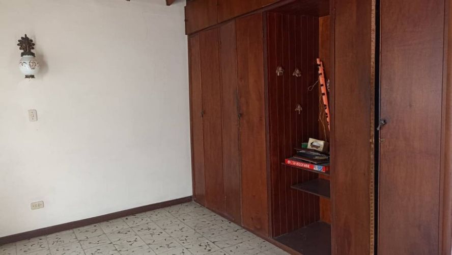 Casa de 4 alcobas en venta en Simon Bolivar, Medellín, 260 m² · foto 15 de 18