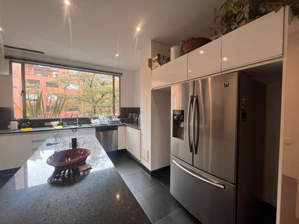 Apartamento en venta en Los Rosales, Bogotá · foto 3 de 19