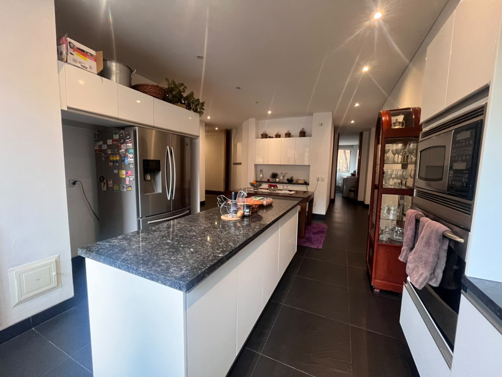 Apartamento en venta en Los Rosales, Bogotá · foto 4 de 19