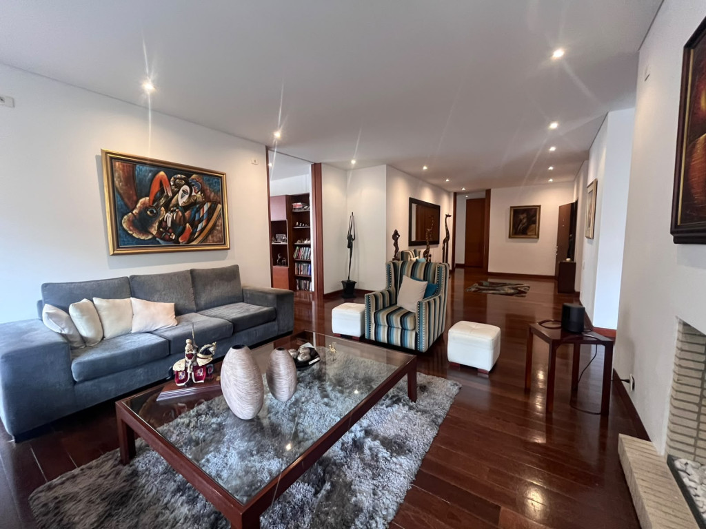 Apartamento en venta en Los Rosales, Bogotá · foto 10 de 19