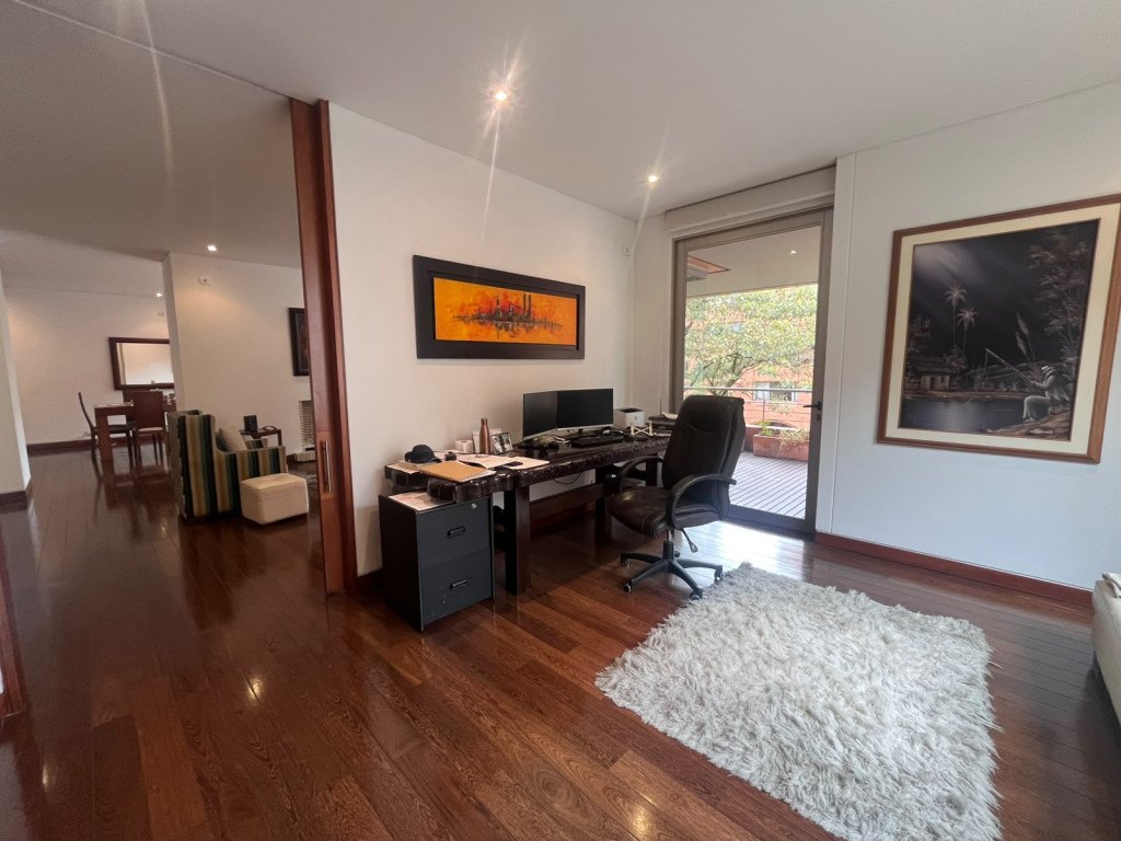 Apartamento en venta en Los Rosales, Bogotá · foto 16 de 19