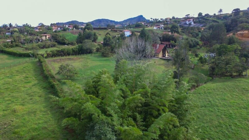 Lote en venta en Centro, Rionegro · foto 5 de 16