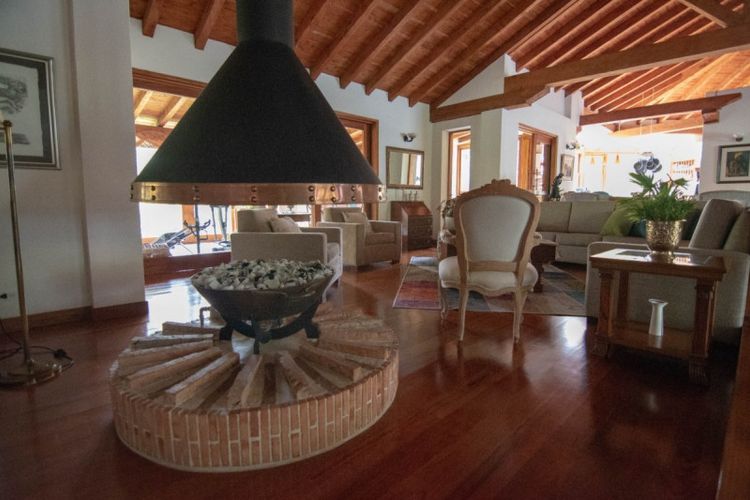 Casa de 4 alcobas en venta en Loma Del Escobero, Envigado, 600 m² · foto 4 de 24