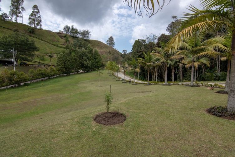 Casa de 4 alcobas en venta en Loma Del Escobero, Envigado, 600 m² · foto 8 de 24