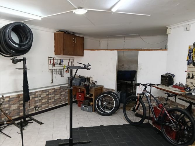 Local en venta en Conquistadores, Medellín, 70 m² · foto 6 de 13