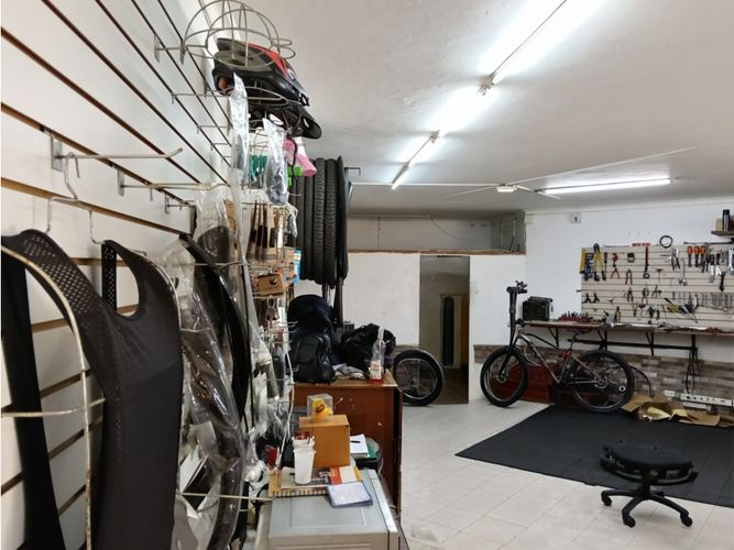 Local en venta en Conquistadores, Medellín, 70 m² · foto 11 de 13