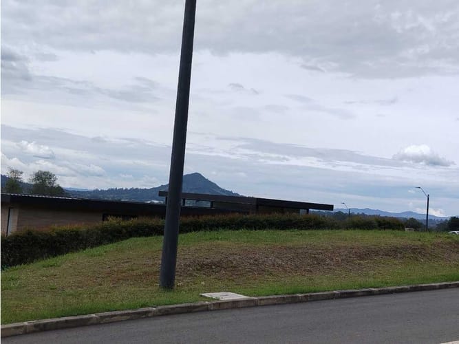 Lote en venta en El Tambo, La Ceja, 2935 m² · foto 2 de 6