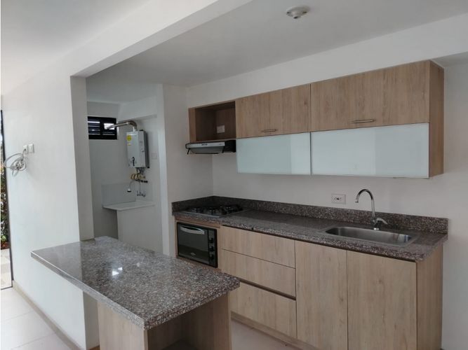 Apartamento de 3 alcobas en venta en La Ceja, 100 m² · foto 2 de 13