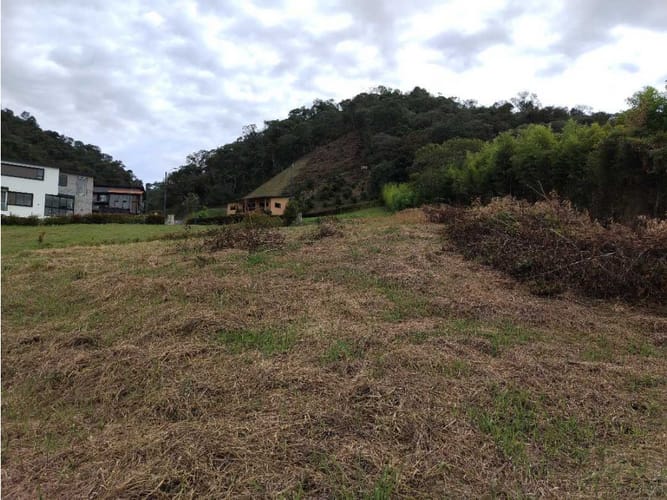 Lote en venta en El Tambo, La Ceja, 1748 m² · foto 6 de 6