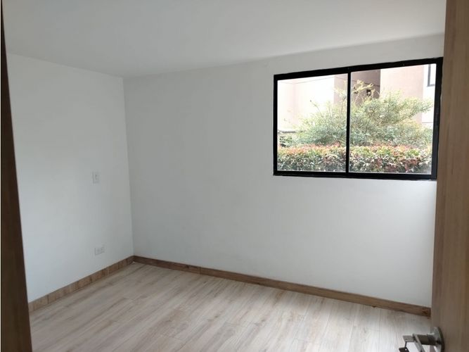 Apartamento de 3 alcobas en venta en La Ceja, 100 m² · foto 12 de 13