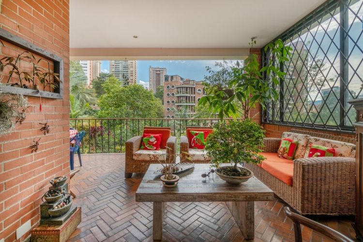 Casa de 4 alcobas en venta en El Tesoro, Medellín, 440 m² · foto 12 de 17