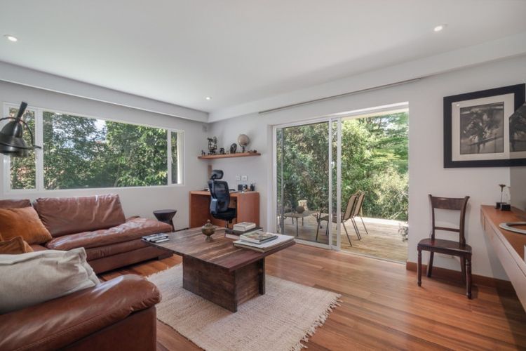 Casa de 5 alcobas en venta en El Esmeraldal, Envigado, 1077 m² · foto 2 de 18