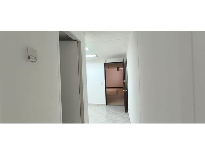 Oficina en venta en Patio Bonito, Medellín, 37 m² · foto 2 de 8