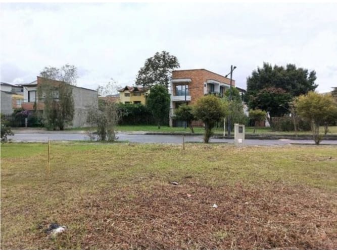 Lote en venta en La Ceja, 148 m² · foto 2 de 5
