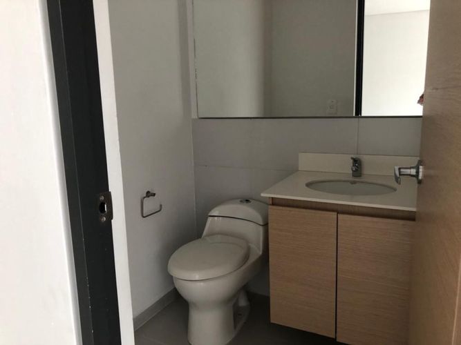 Oficina en venta en Villa Carlota, Medellín, 50 m² · foto 2 de 5