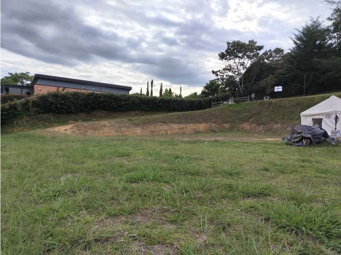 Lote en venta en Guamito, La Ceja, 2712 m² · foto 6 de 9