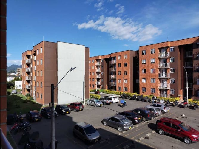 Apartamento de 3 alcobas en venta en El Tambo, La Ceja, 60 m² · foto 3 de 9