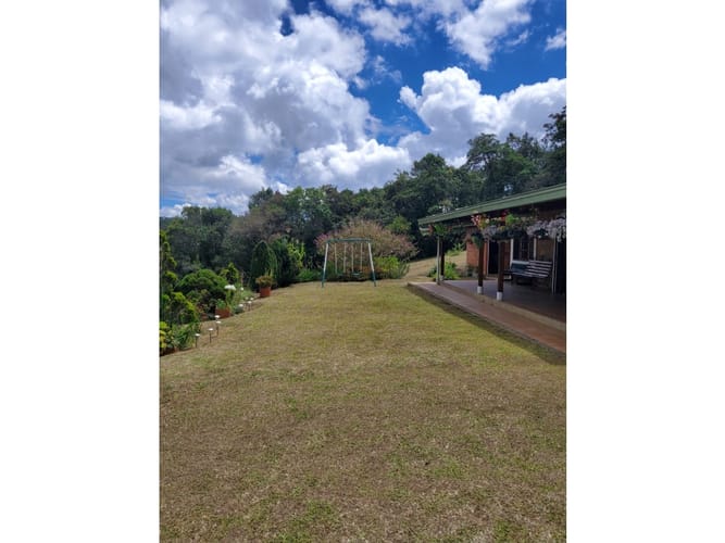 Finca en venta en Santa Elena, Medellín, 130 m² · foto 2 de 24