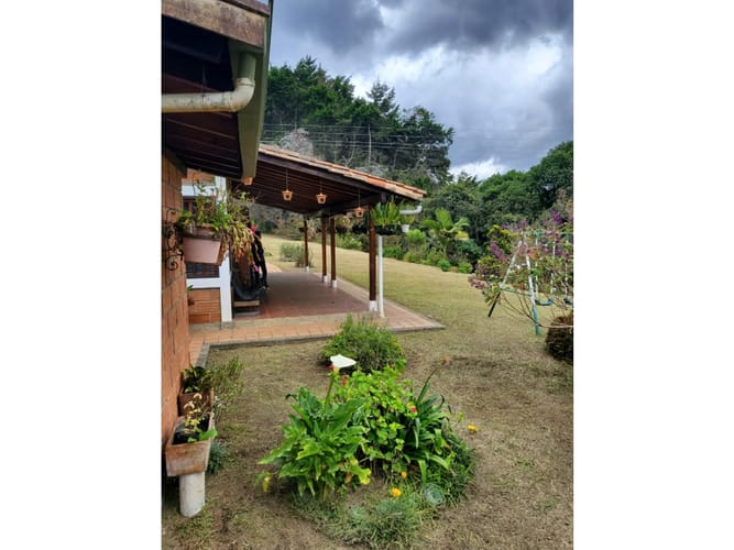 Finca en venta en Santa Elena, Medellín, 130 m² · foto 4 de 24