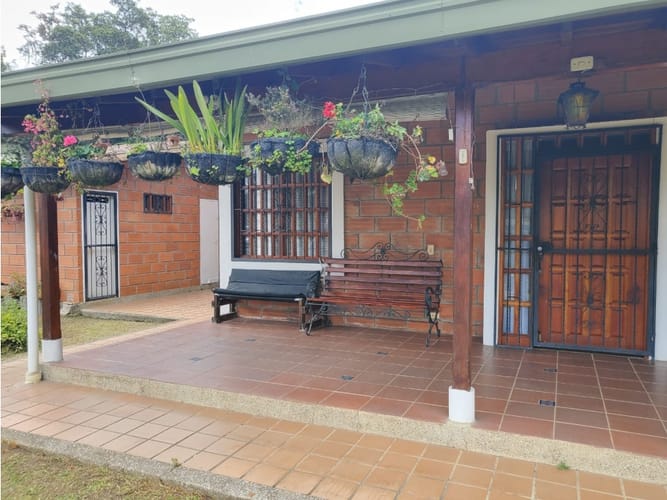 Finca en venta en Santa Elena, Medellín, 130 m² · foto 5 de 24