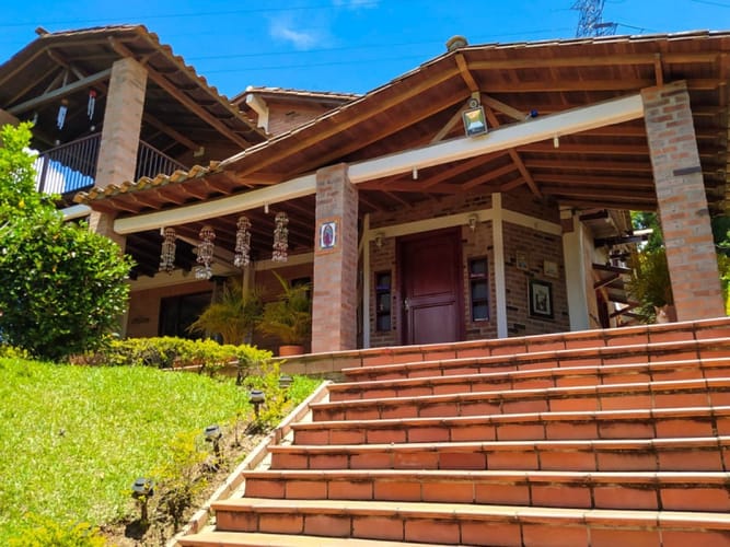 Finca en venta en Hojas Anchas, Guarne, 380 m² · foto 2 de 19
