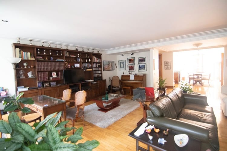 Apartamento de 3 alcobas en venta en El Poblado, Medellín, 233 m² · foto 4 de 18