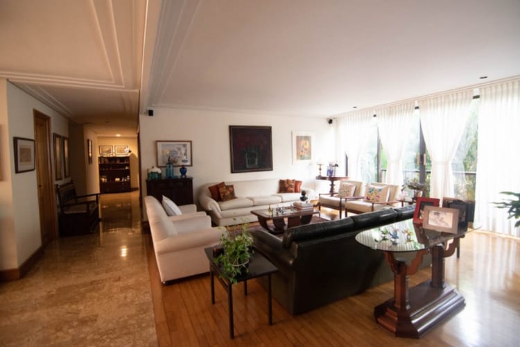 Apartamento de 3 alcobas en venta en El Poblado, Medellín, 233 m² · foto 6 de 18