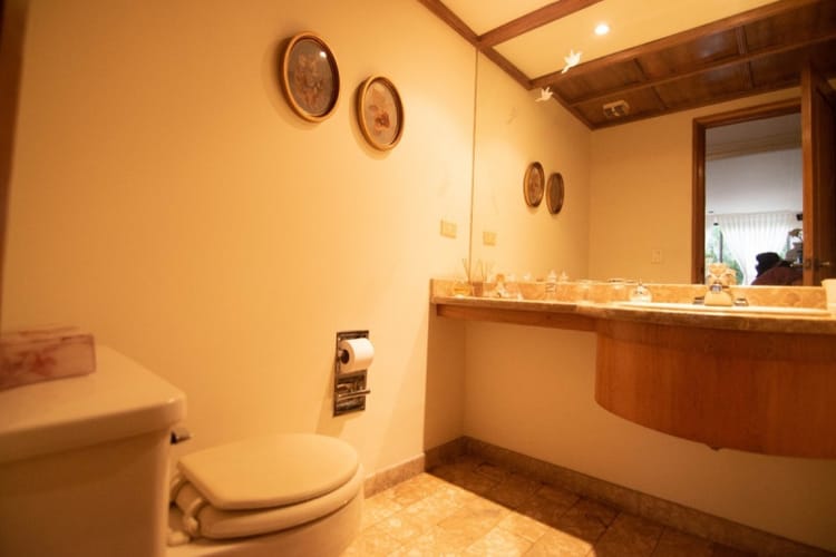 Apartamento de 3 alcobas en venta en El Poblado, Medellín, 233 m² · foto 16 de 18