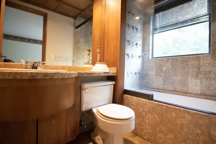 Apartamento de 3 alcobas en venta en El Poblado, Medellín, 233 m² · foto 17 de 18