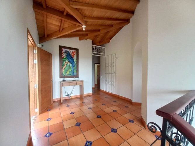 Casa de 3 alcobas en venta en El Porvenir, Rionegro, 380 m² · foto 11 de 24