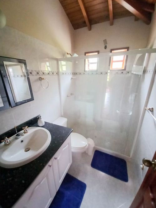 Casa de 3 alcobas en venta en El Porvenir, Rionegro, 380 m² · foto 12 de 24