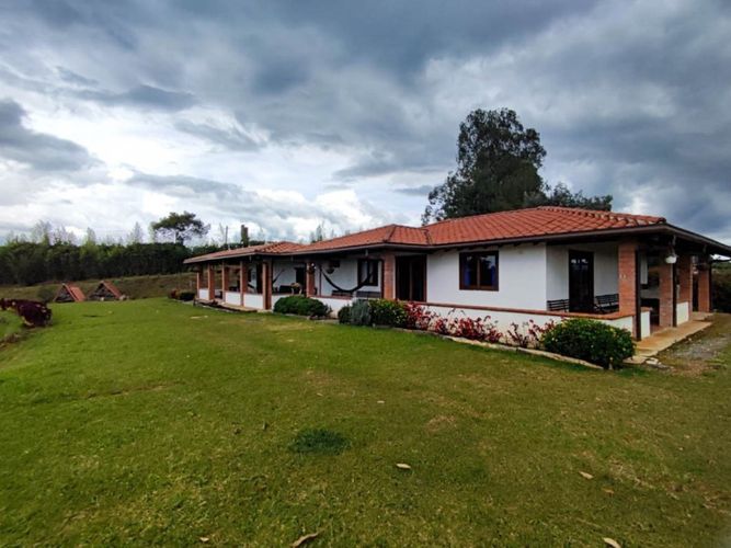 Finca en venta en El Porvenir, Rionegro, 300 m² · foto 2 de 21