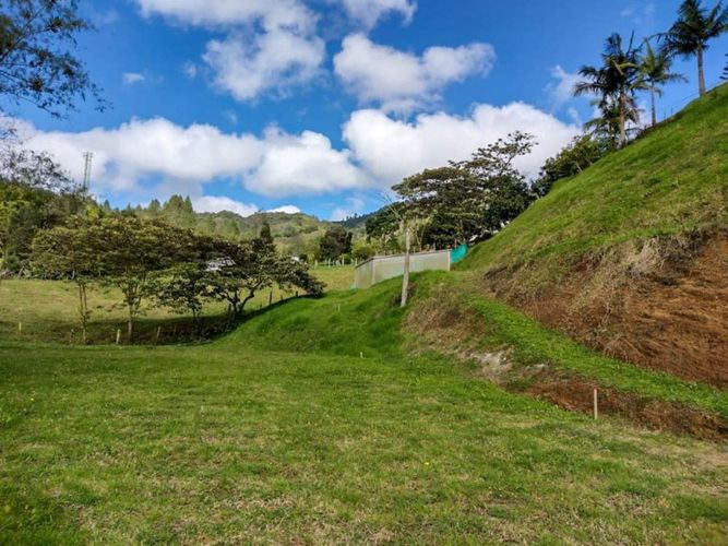 Lote en venta en Fatima, La Ceja · foto 2 de 9