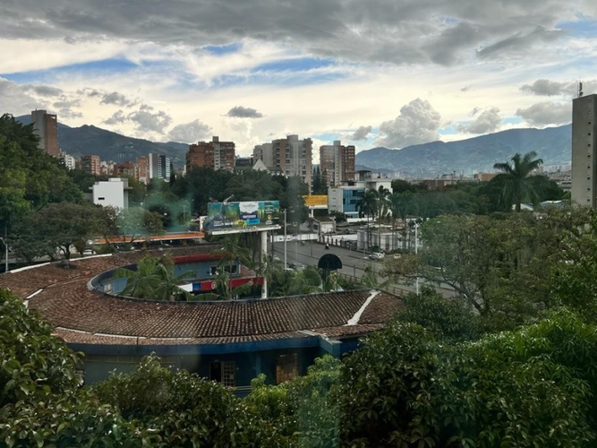 Oficina en venta en La Aguacatala, Medellín, 360 m² · foto 8 de 19