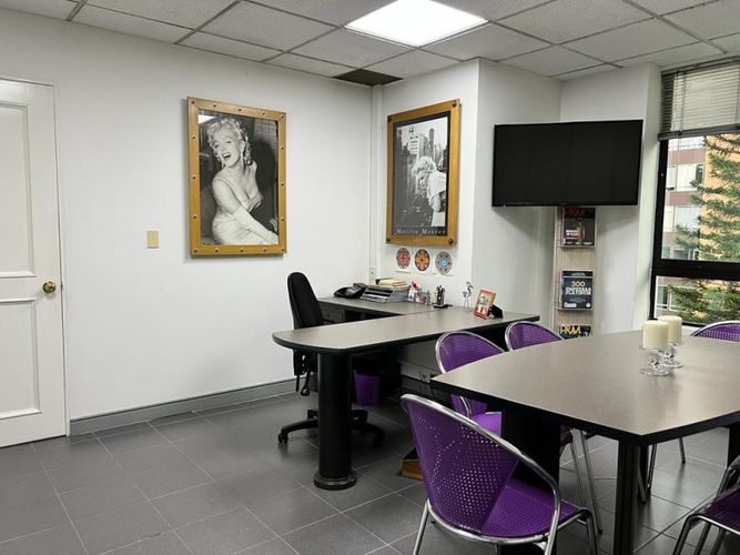 Oficina en venta en La Aguacatala, Medellín, 360 m² · foto 10 de 19