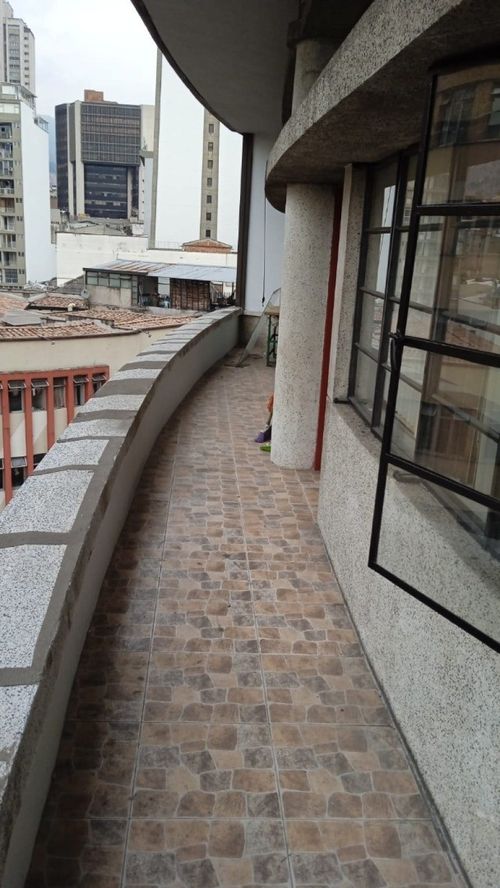 Oficina en venta en La Candelaria, Medellín, 47 m² · foto 7 de 12