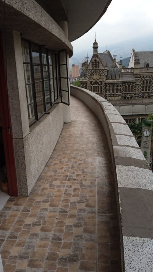 Oficina en venta en La Candelaria, Medellín, 47 m² · foto 8 de 12