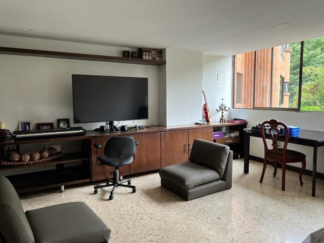 Apartamento de 5 alcobas en venta en Patio Bonito, Medellín, 306 m² · foto 16 de 19
