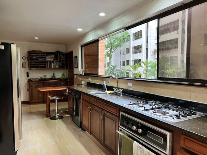 Apartamento de 4 alcobas en venta en Alejandría, Medellín, 316 m² · foto 16 de 24