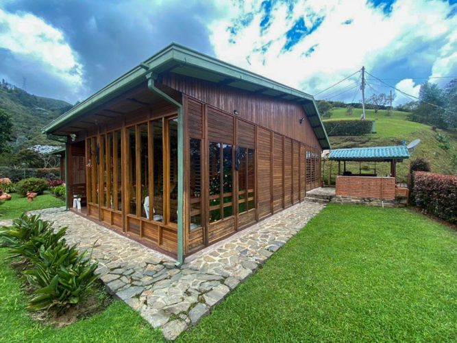 Casa de 3 alcobas en venta en Pantanillo, El Retiro, 180 m² · foto 2 de 24