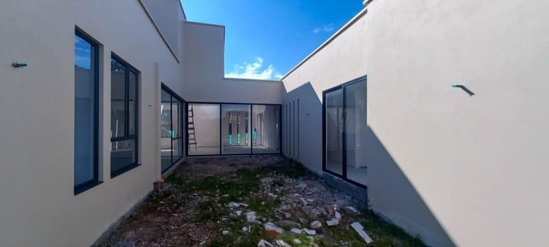 Casa de 4 alcobas en venta en Llano Grande, Rionegro, 322 m² · foto 4 de 13